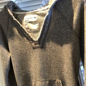 American Eagle, Pull over, cropped.